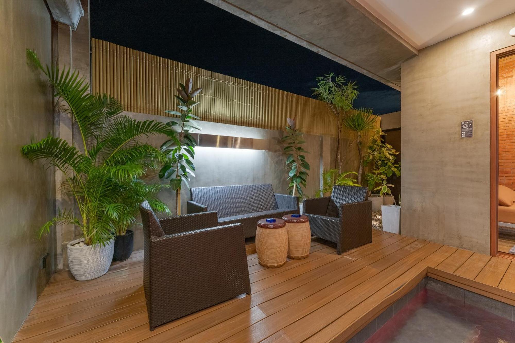 Isla Villa 1 Amazing Waterfall Pool House Near Beach, Bars & Restaurants マクタン エクステリア 写真